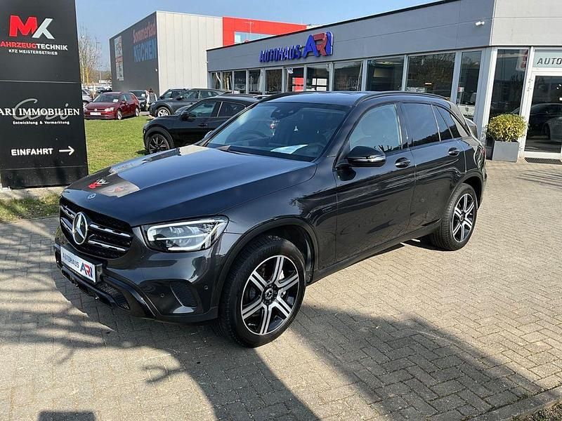 Gebraucht Mercedes GLC300e 211 PS (155 kW) 2020 Grau SUV