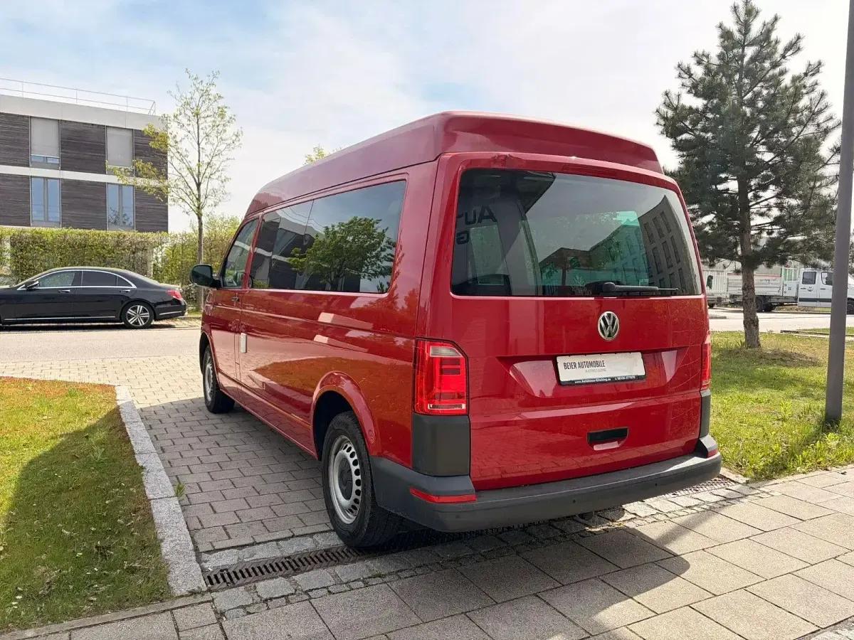 Gebraucht VW Transporter 150 PS (110 kW) 2016 Rot Van