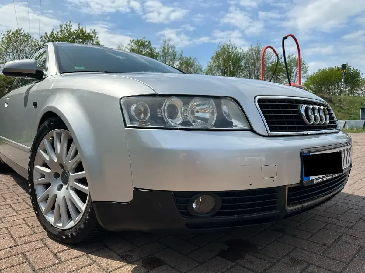 Używany Audi A4 131 KM (96 kW) 2001 Srebrny Sedan/Limuzyna
