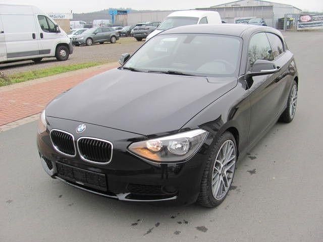 Schwarz Gebraucht 2013 BMW 116 Kleinwagen | 5.500 € (Guter Preis) - Bild 1/4
