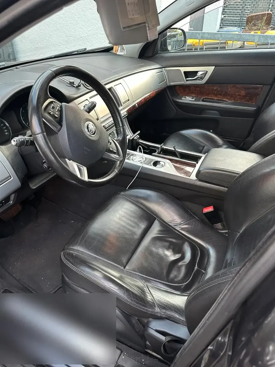 Gebraucht Jaguar XF 235 PS (172 kW) 2012 Grau Limousine