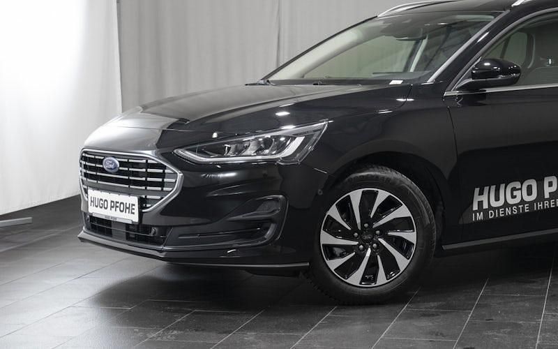 Gebraucht Ford Focus Titanium 125 PS (91 kW) 2023 Schwarz Kombi