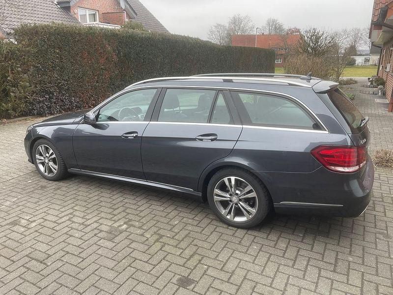 Gebraucht Mercedes E250 Avantgarde 211 PS (155 kW) 2015 Grau Kombi
