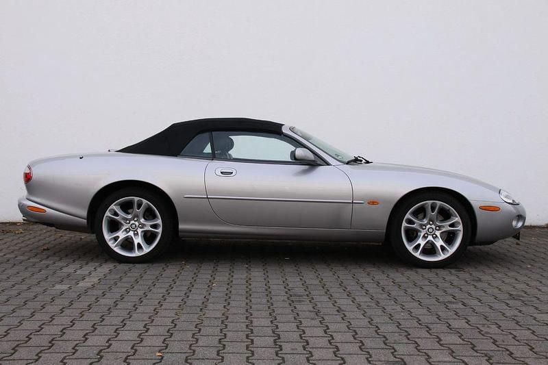 Gebraucht Jaguar XK8 284 PS (208 kW) 2002 Silber Cabrio