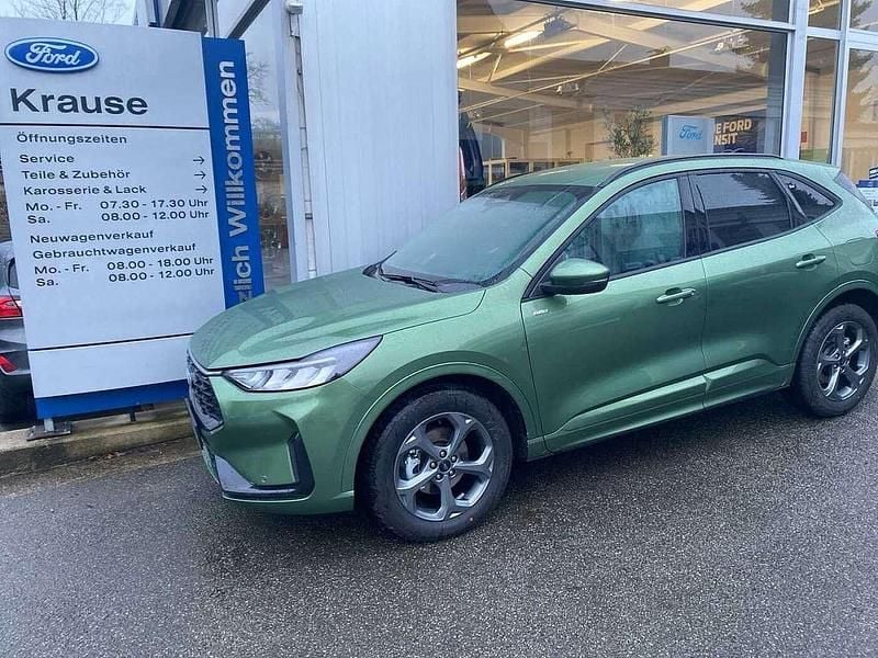 Neu Ford Kuga ST-Line 186 PS (136 kW) 2026 Burstinggreen metallic SUV