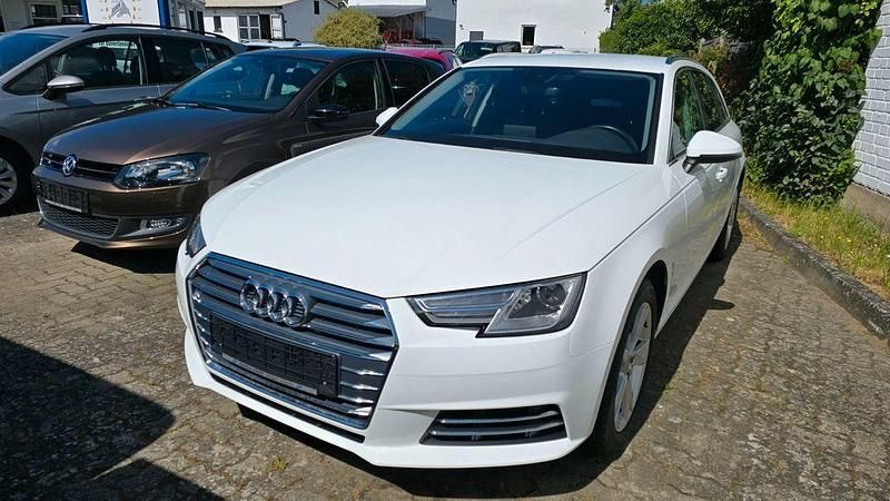Weiß Gebraucht 2017 Audi A4 Sport Kombi | 18.990 € (Fairer Preis) - Bild 1/4