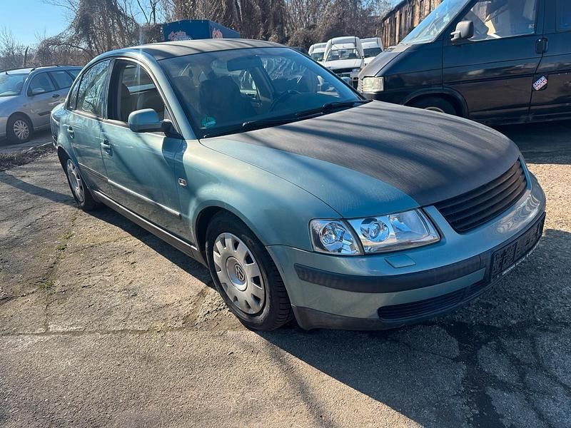 Gebraucht VW Passat 150 PS (110 kW) 1998 Grün Limousine