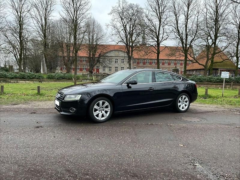Schwarz Gebraucht 2011 Audi A5 Sportback Performance Kleinwagen | 8.500 € (Guter Preis) - Bild 1/4