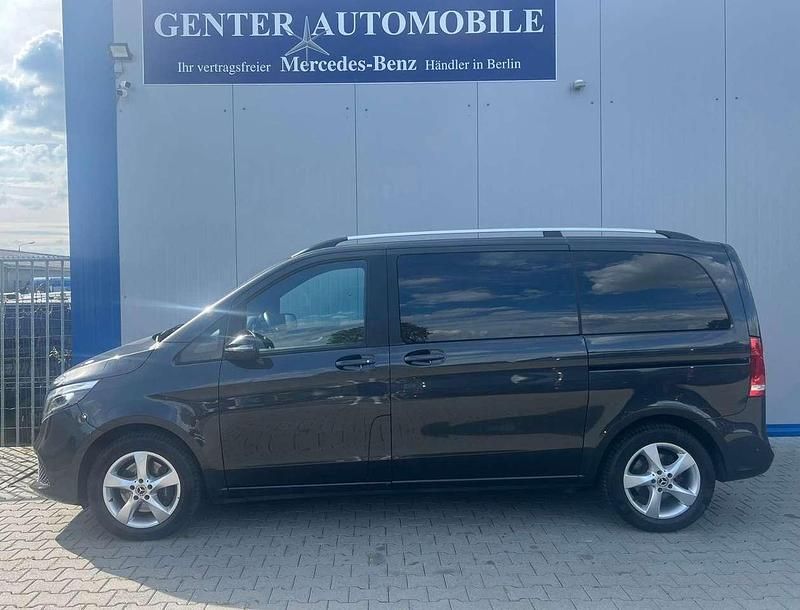 Gebraucht Mercedes V300 239 PS (175 kW) 2020 Graphitgrau metallic dunkel Van / Kleinbus
