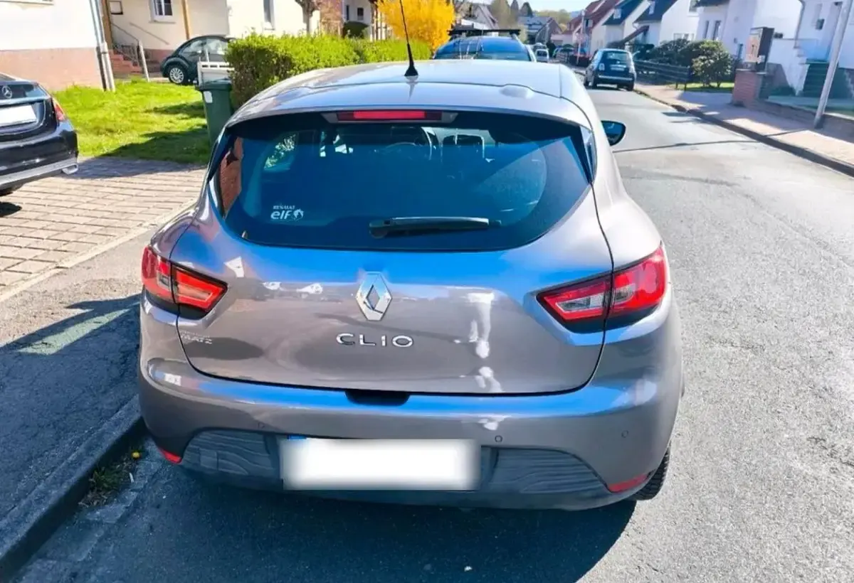 Gebraucht Renault Clio IV Dynamique 75 PS (55 kW) 2013 Grau Kleinwagen