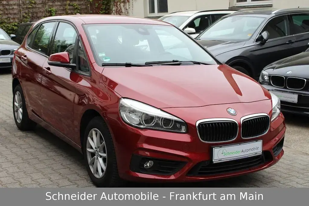 Gebraucht BMW 220 Active Tourer 192 PS (141 kW) 2015 Rot Van / Kleinbus