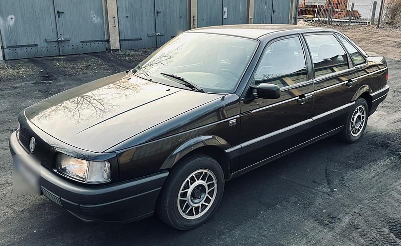 Gebraucht VW Passat 92 PS (67 kW) 1991 Schwarz Limousine