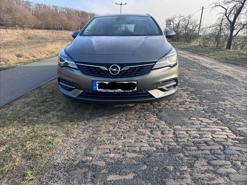 Gebraucht Opel Astra Edition 131 PS (96 kW) 2020 Grau Kombi