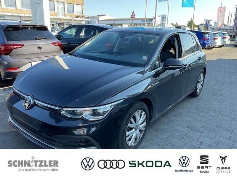 Schwarz Gebraucht 2022 VW Golf VIII Style Limousine | 26.450 € (Guter Preis) - Bild 1/2