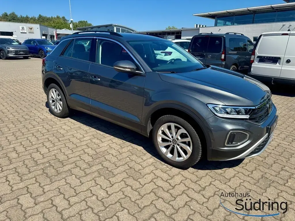 Gebraucht VW T-Roc Life 150 PS (110 kW) 2023 Indiumgrau SUV