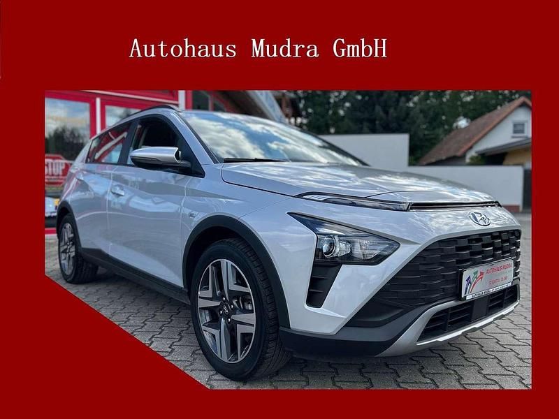 Silber Gebraucht 2021 Hyundai Bayon Trend SUV | 19.800 € (Fairer Preis) - Bild 1/4