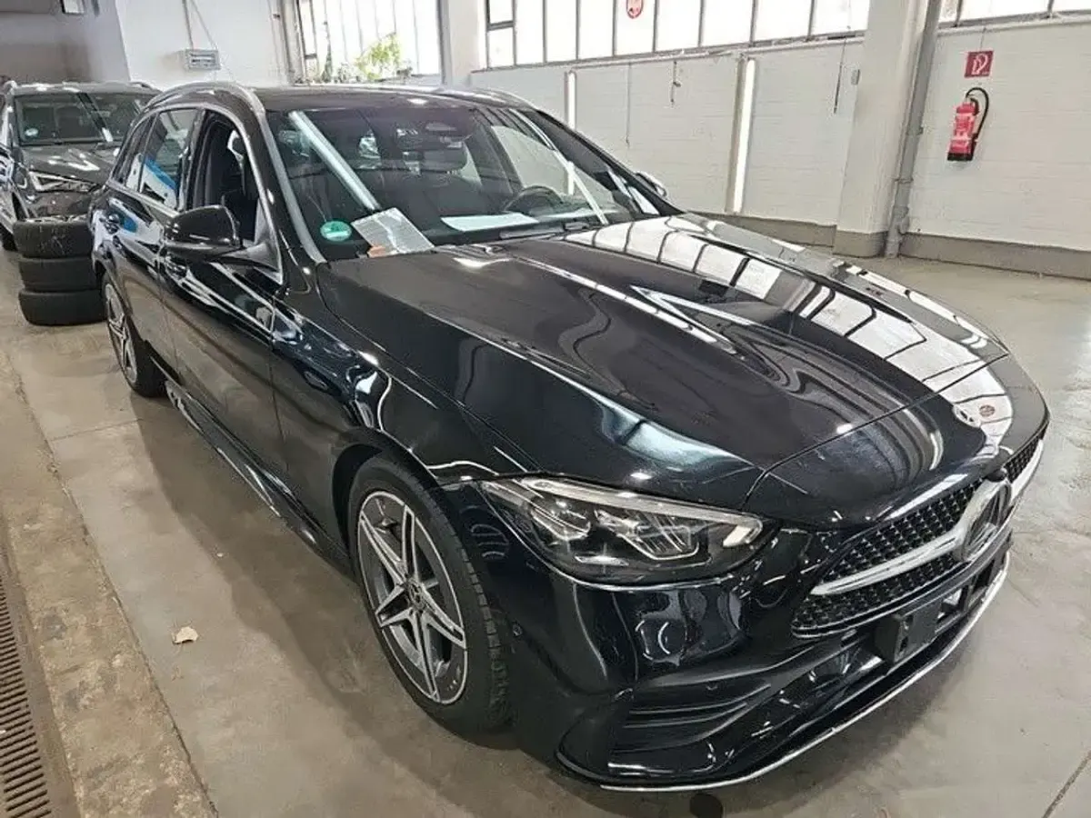 Gebraucht Mercedes C200 AMG line 163 PS (119 kW) 2023 Schwarz Kombi