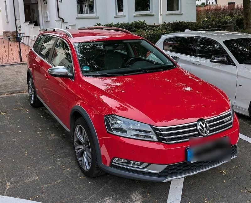 Rot Gebraucht 2013 VW Passat Alltrack Kombi | 11.000 € (Fairer Preis) - Bild 1/4