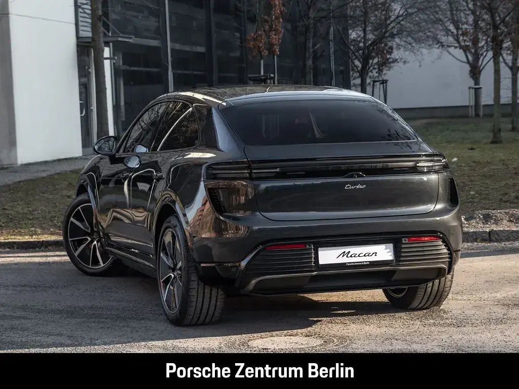 Gebraucht Porsche Macan Turbo 469 kW (639 PS) 2026 Silber SUV