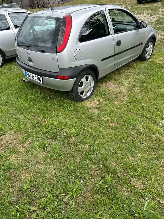 Gebraucht Opel Corsa 75 PS (55 kW) 2003 Silber Kleinwagen