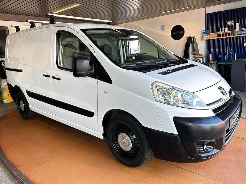 Gebraucht Toyota Proace 90 PS (66 kW) 2014 Weiß Van / Kleinbus