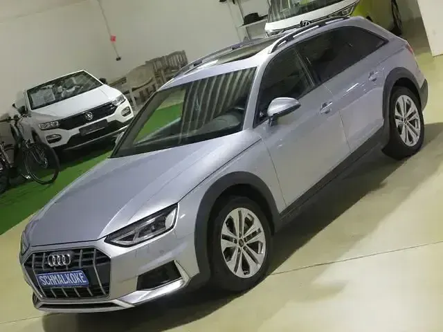Gebraucht Audi A4 Allroad Ambiente 204 PS (150 kW) 2021 Florettsilber metallic (metallic) Kombi