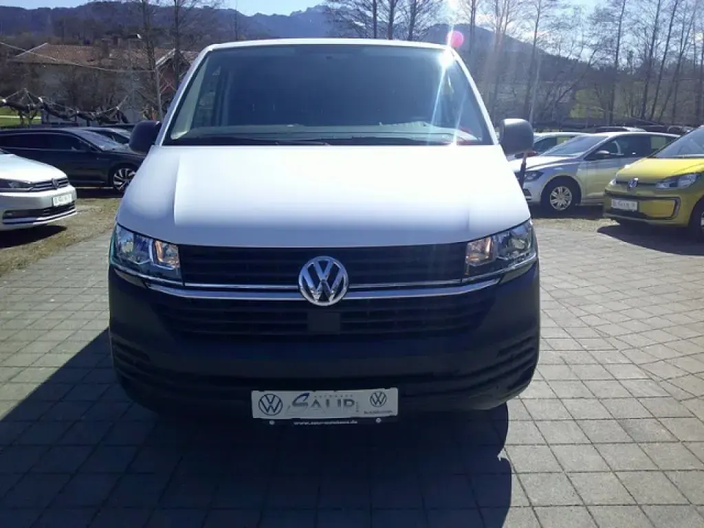 Gebraucht VW T6.1 90 PS (66 kW) 2021 Candyweiß Van