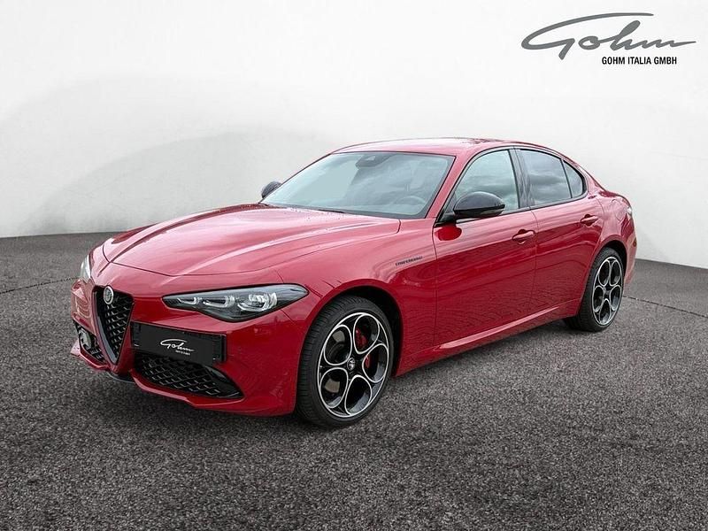 Rot Gebraucht 2023 Alfa Romeo Giulia Competizione Limousine | 40.490 € (Fairer Preis) - Bild 1/4