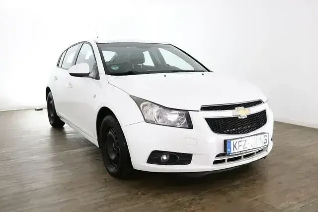 Gebraucht Chevrolet Cruze 163 PS (119 kW) 2012 Andere Kombi