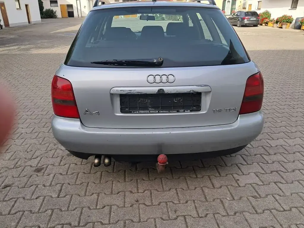 Gebraucht Audi A4 90 PS (66 kW) 1999 Limousine