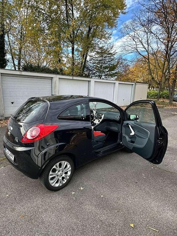 Gebraucht Ford Ka Ambiente 69 PS (50 kW) 2011 Schwarz Limousine