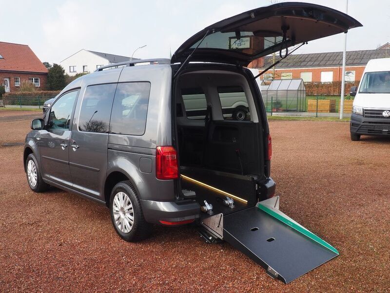Grau Gebraucht 2020 VW Caddy Van / Kleinbus | 33.990 € - Bild 1/4