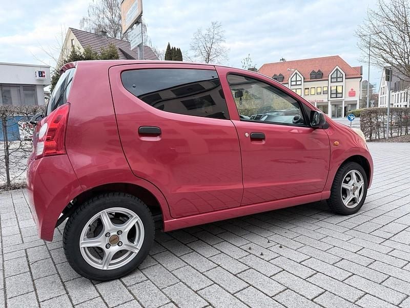 Gebraucht Suzuki Alto 68 PS (50 kW) 2011 Rot Kleinwagen