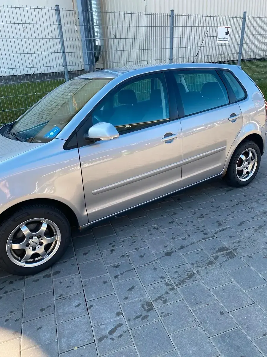 Gebraucht VW Polo Edition 80 PS (58 kW) 2008 Silber Kleinwagen
