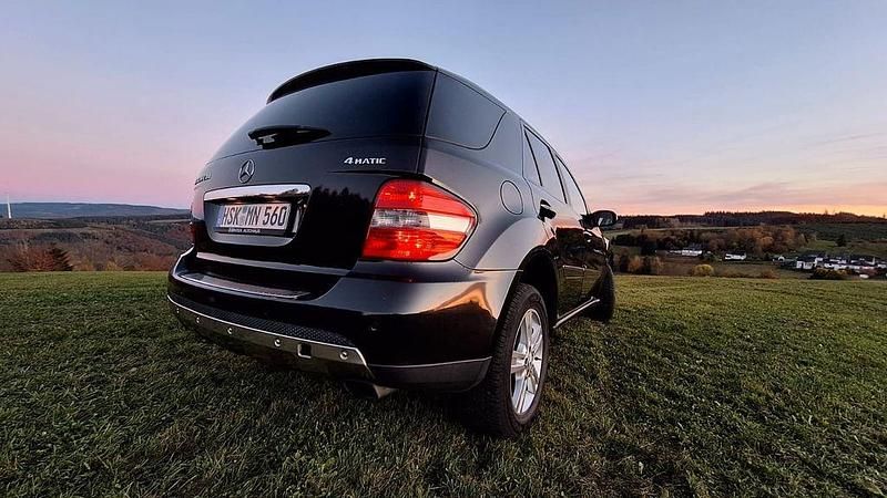 Gebraucht Mercedes ML320 224 PS (164 kW) 2006 Schwarz SUV