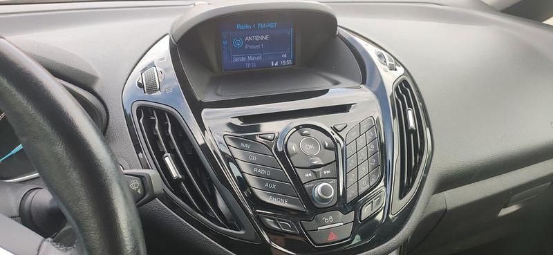 Gebraucht Ford B-MAX Titanium 125 PS (91 kW) 2017 Rot Van / Kleinbus