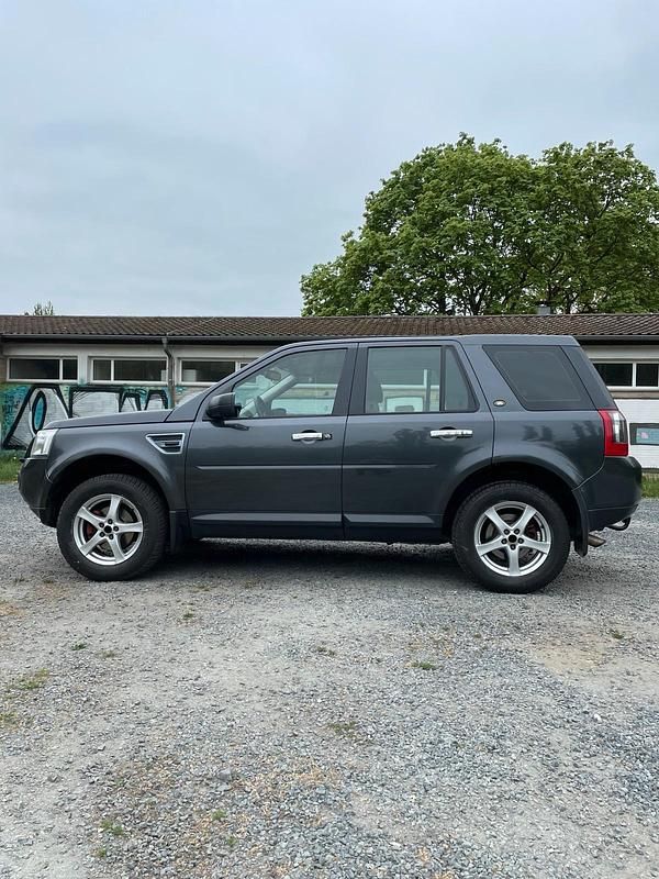 Gebraucht Land Rover Freelander 2 152 PS (111 kW) 2010 Grau SUV