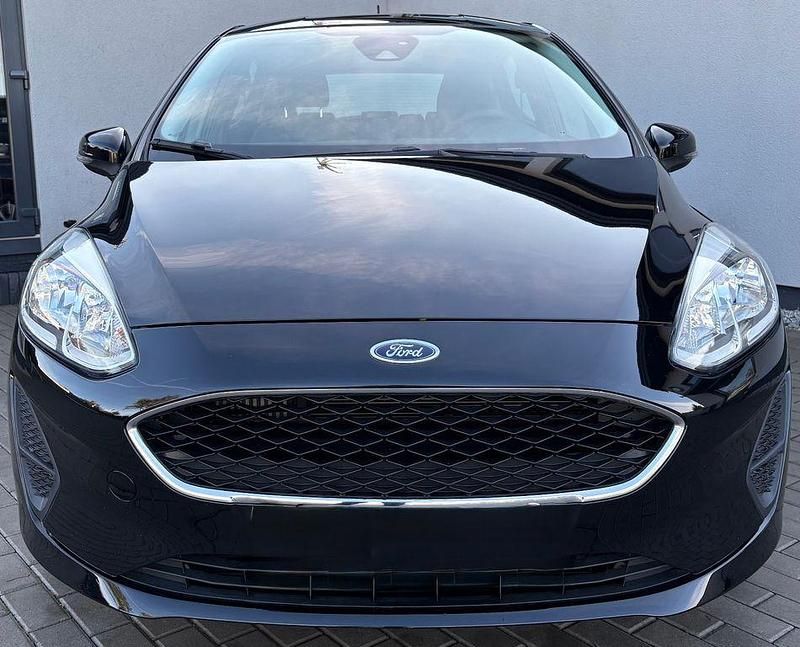 Gebraucht Ford Fiesta Trend 101 PS (74 kW) 2018 Iridiumschwarz metallic Limousine