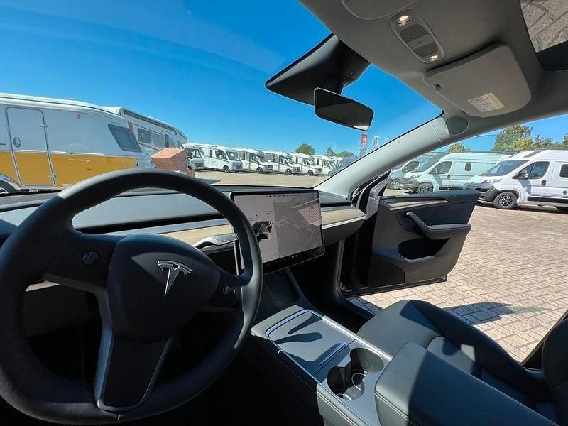 Gebraucht Tesla Model Y 219 kW (299 PS) 2023 Silber SUV
