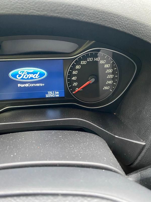 Gebraucht Ford Galaxy 140 PS (102 kW) 2012 Braun Van / Kleinbus