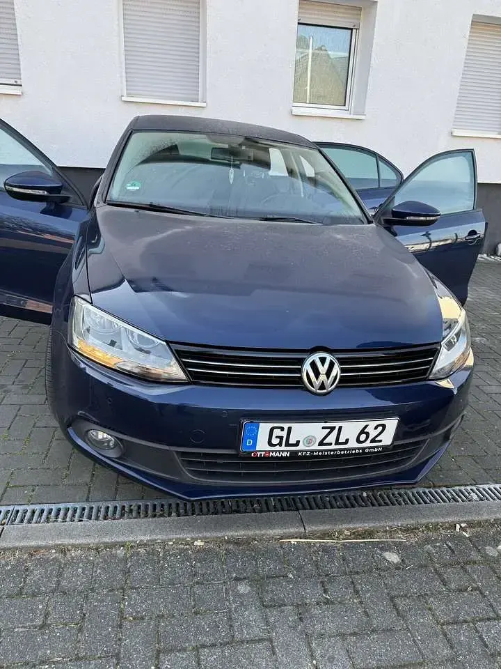 Gebraucht VW Jetta Comfortline 122 PS (89 kW) 2012 Limousine