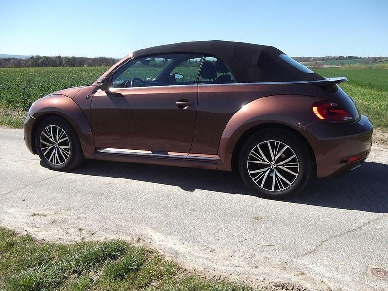 Gebraucht VW Beetle Sound 105 PS (77 kW) 2017 Braun Kleinwagen