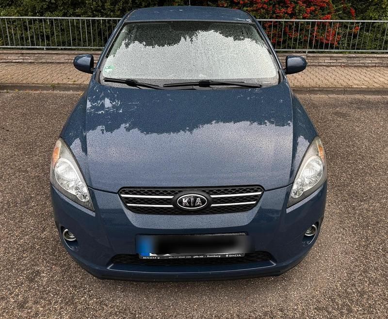 Blau Gebraucht 2010 Kia Ceed 2 Kleinwagen | 2.950 € (Fairer Preis) - Bild 1/4