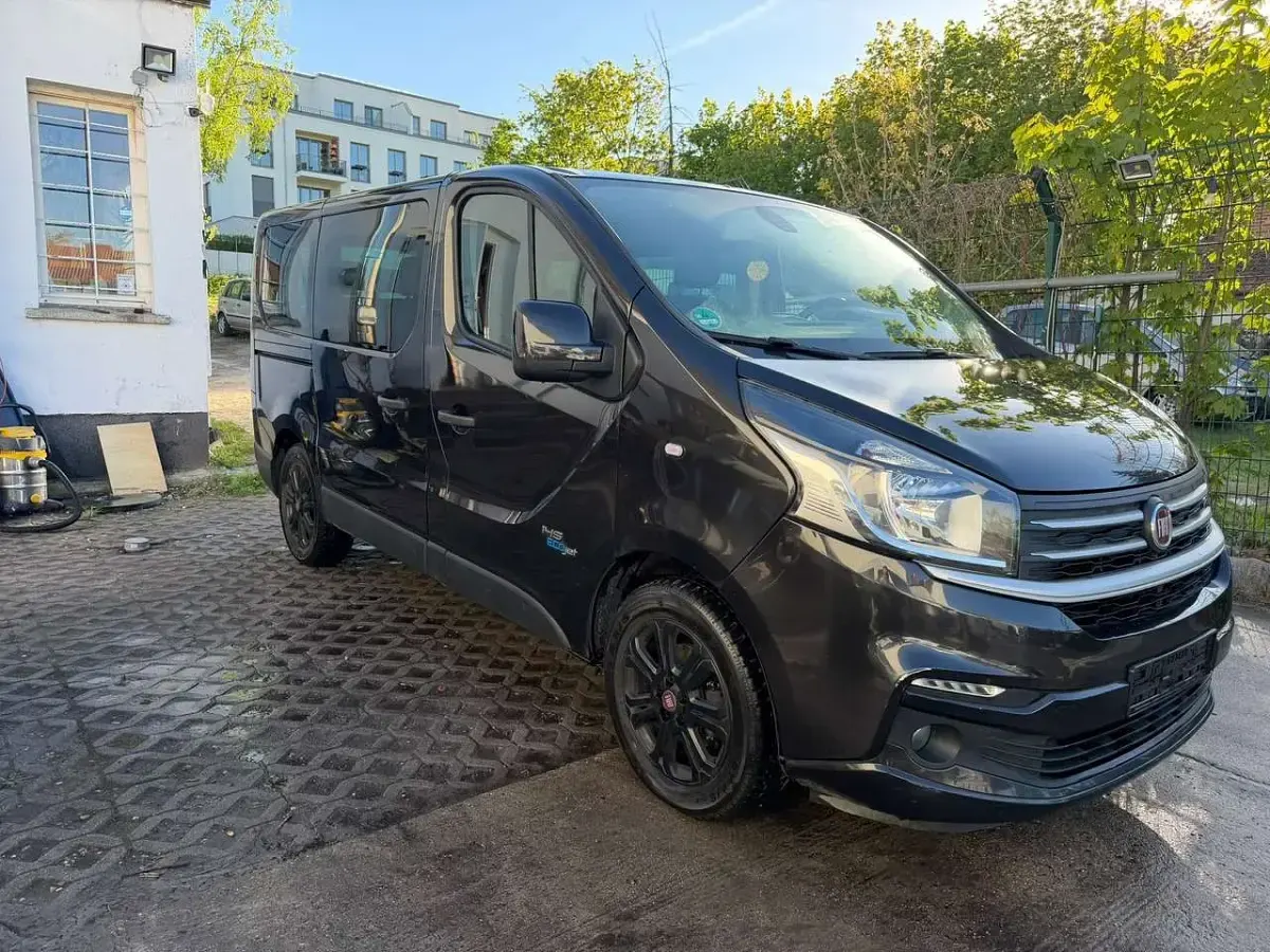Gebraucht Fiat Talento Family 145 PS (106 kW) 2018 Colore esterno Van / Kleinbus