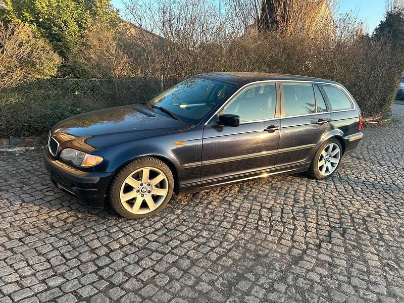 Gebraucht BMW 330 231 PS (169 kW) 2001 Blau Kombi