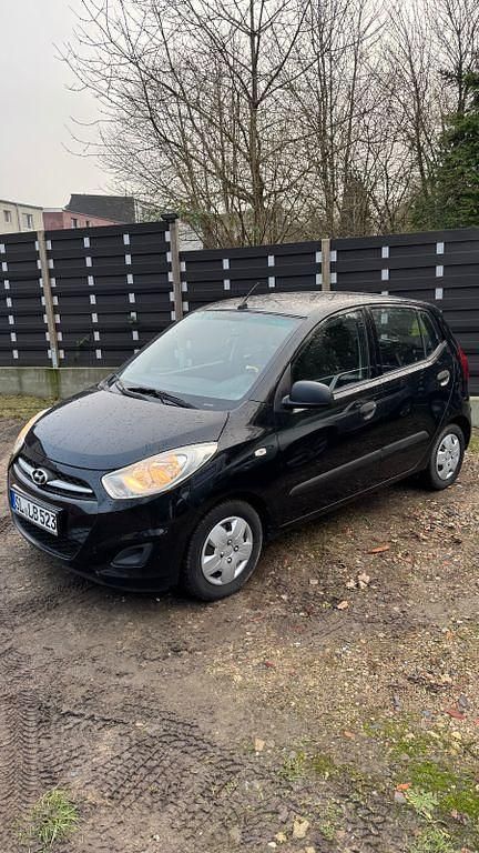 Gebraucht Hyundai i10 Classic 69 PS (50 kW) 2012 Schwarz Kleinwagen