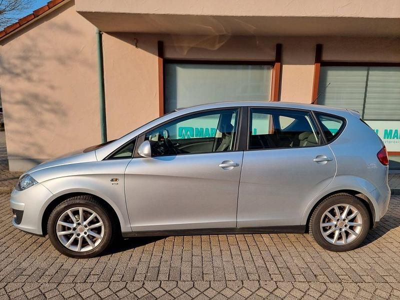 Gebraucht Seat Altea 105 PS (77 kW) 2011 Silber Van / Kleinbus