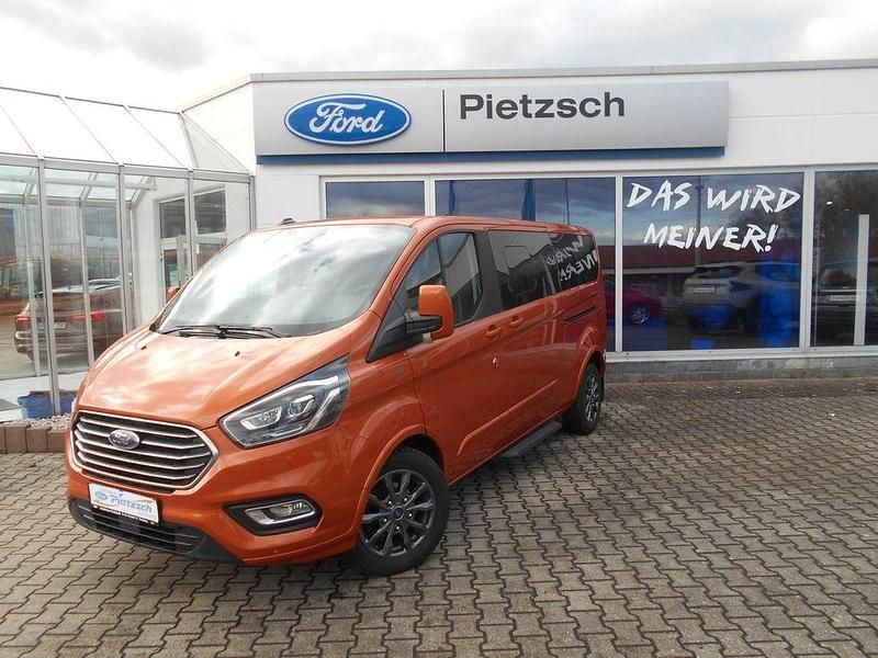 Gebraucht Ford Tourneo 150 PS (110 kW) 2022 Orange Van / Kleinbus