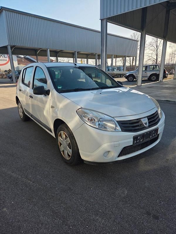 Gebraucht Dacia Sandero 75 PS (55 kW) 2009 Weiß Kleinwagen