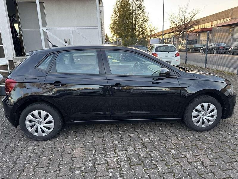 Gebraucht VW Polo Comfortline 95 PS (69 kW) 2017 Deep black perleffekt Kleinwagen